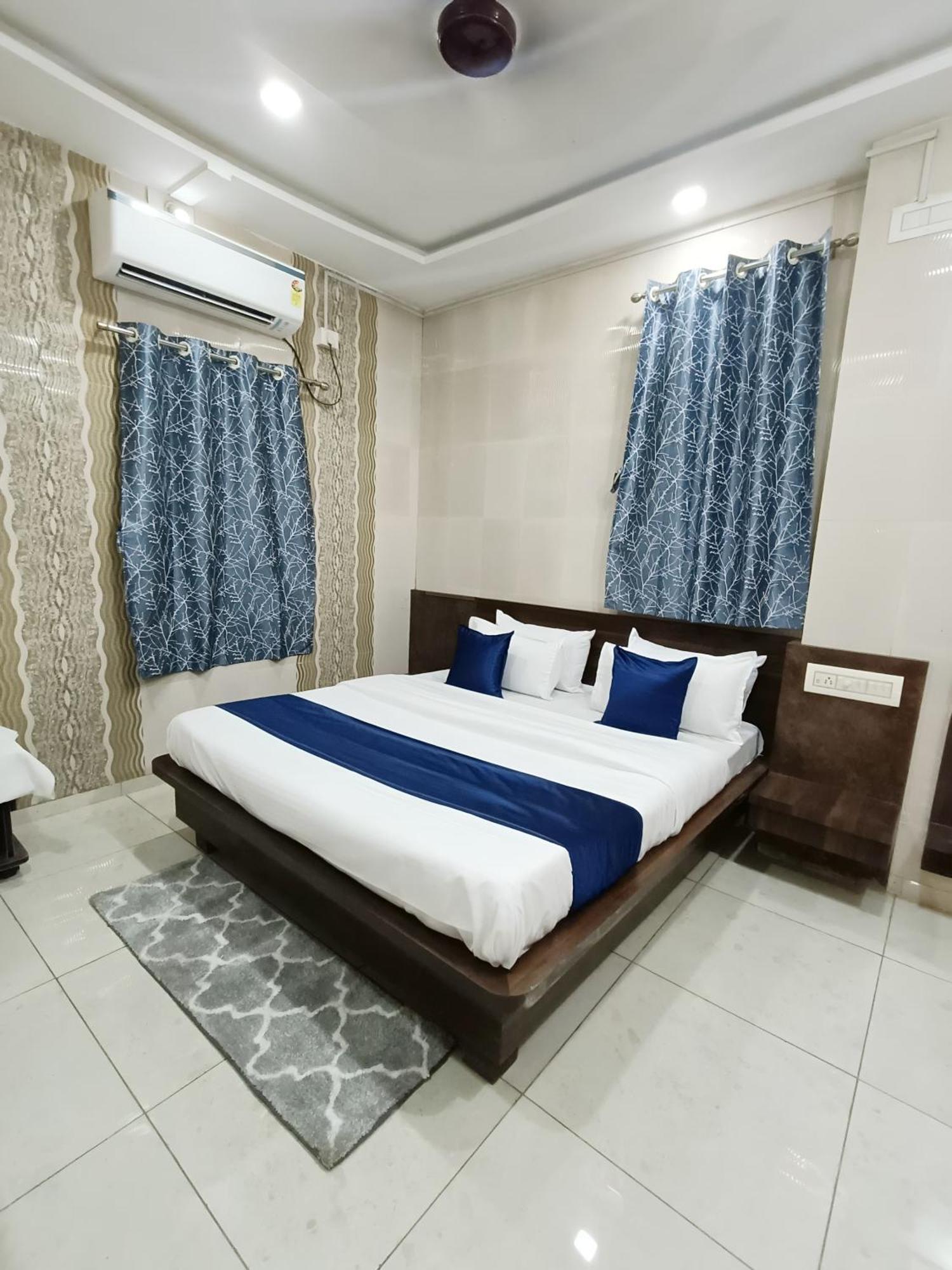 Hotel Shree Nath - 200 Meters From Dwarkadhish Temple ภายนอก รูปภาพ
